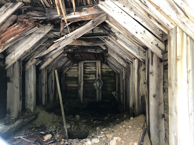 south dakota tourism mine. very dangerous